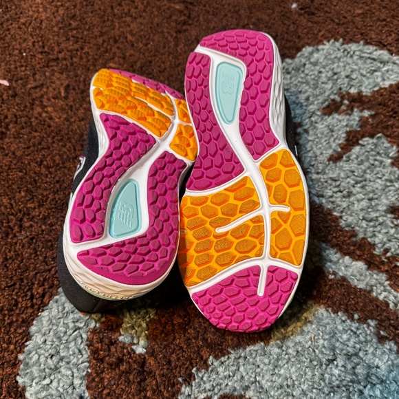 New Balance sneakers - Picture 3 of 3